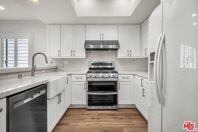 Photo - 1655 Selby Ave Unidad 301