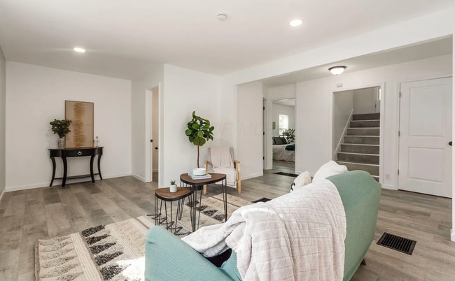 Photo - 270 Westview Ave