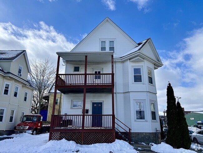 Building Photo - 1 Wyeth St Unit #2 Rental