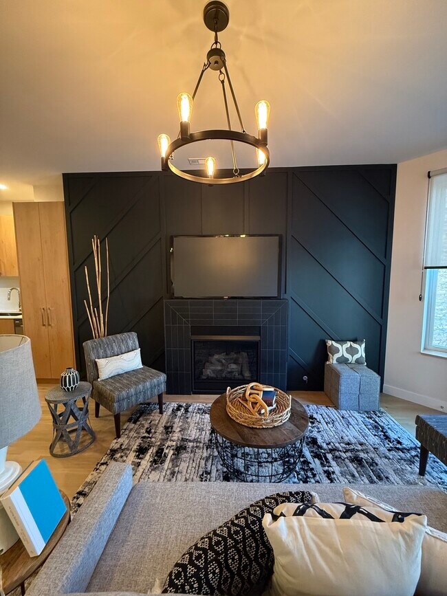 Photo - 1015 N California Ave