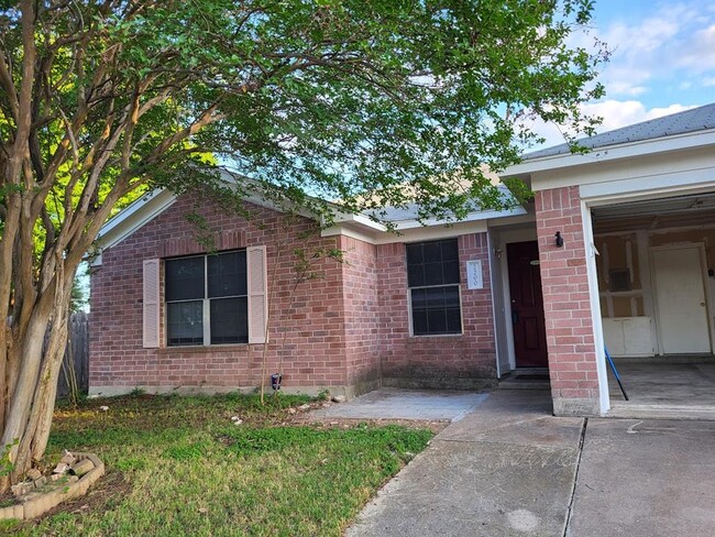 Photo - 2200 Clayton Way House