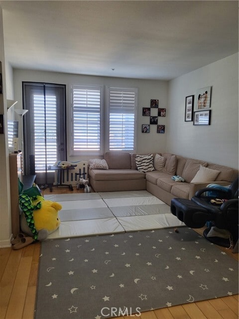 Building Photo - 12842 Palm St Unit PH6