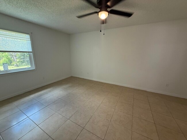 Photo - 1888 SW Angelico Ln