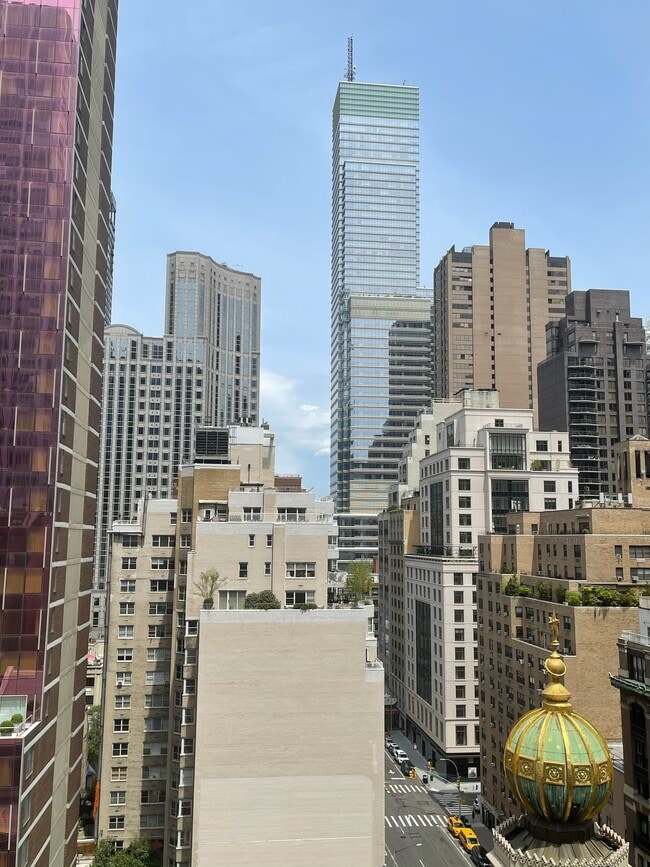 Apartment view - 135 E 54th St Unit 16F