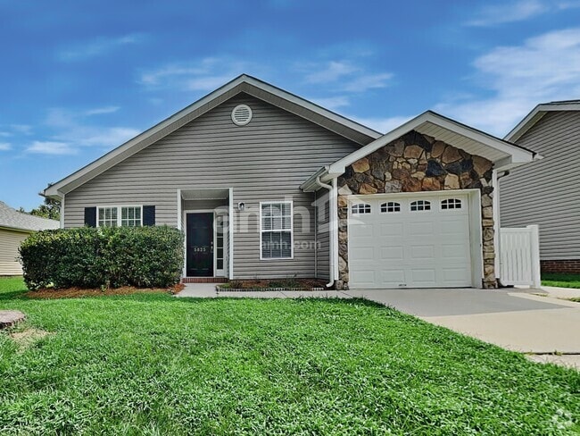 Building Photo - 5825 Regent Village Dr Rental