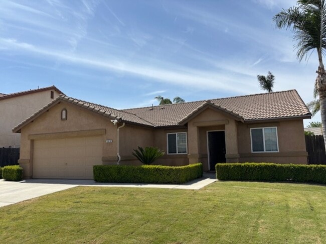Clean 3 Bedroom / 2 Bathroom Home in Rosed... - Clean 3 Bedroom / 2 Bathroom Home in Rosed...
