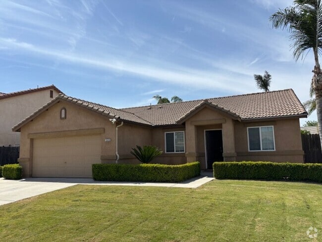 Building Photo - Clean 3 Bedroom / 2 Bathroom Home in Rosed...