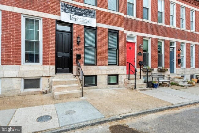 Building Photo - 1434 Marshall St