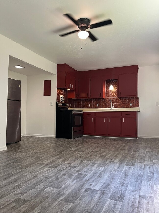 145 Hendricks Blvd