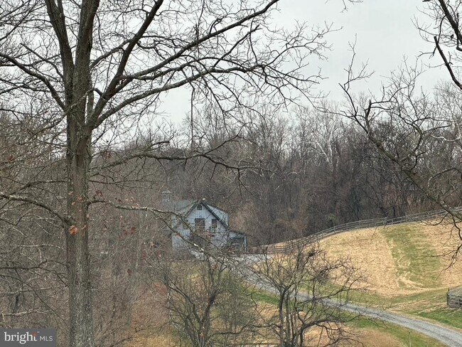 22887 Hopeful Ln
