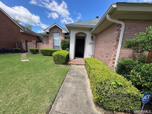 Photo - 1604 Queen Elizabeth Ct