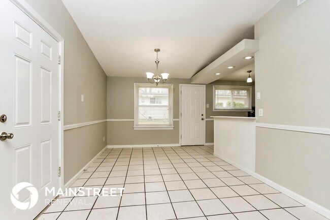 Photo - 955 Robinwood Dr