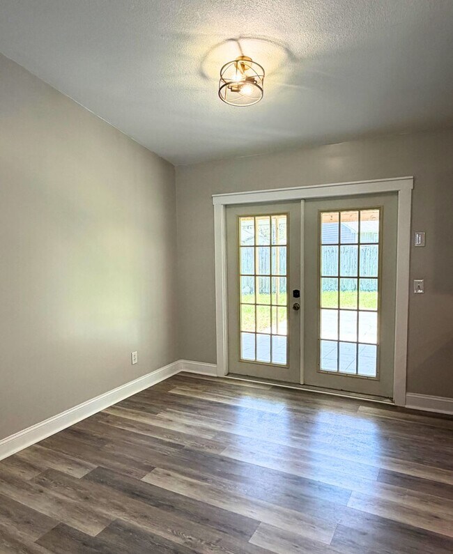 Photo - Updated 4BR/2BA Home in Cul-de-Sac