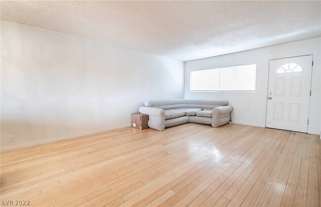 Photo - 356 E Desert Inn Rd Unit 324