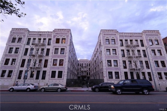 Building Photo - 2121 James M Wood Blvd Unit 221