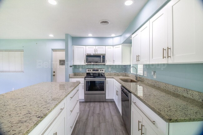 Photo - 1868 Lake Spier Dr