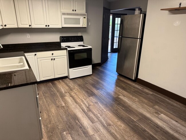 Photo - MOVE IN READY!