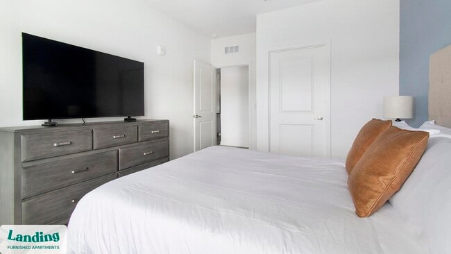 Photo - 12525 Tibbets Ln Unidad 4404