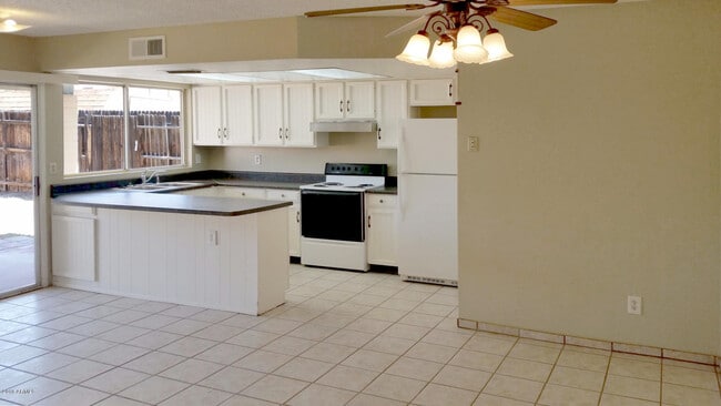 Photo - 7506 W Devonshire Ave