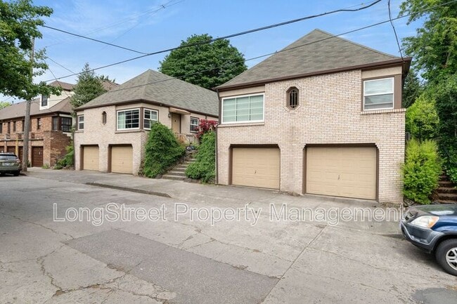 Building Photo - 130 SE 31st Ave