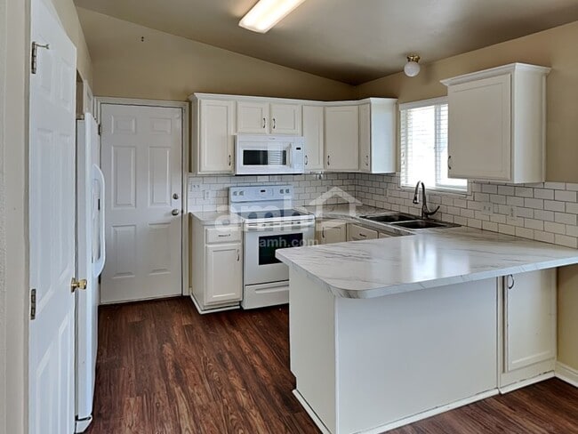 Photo - 1343 S 2700 E