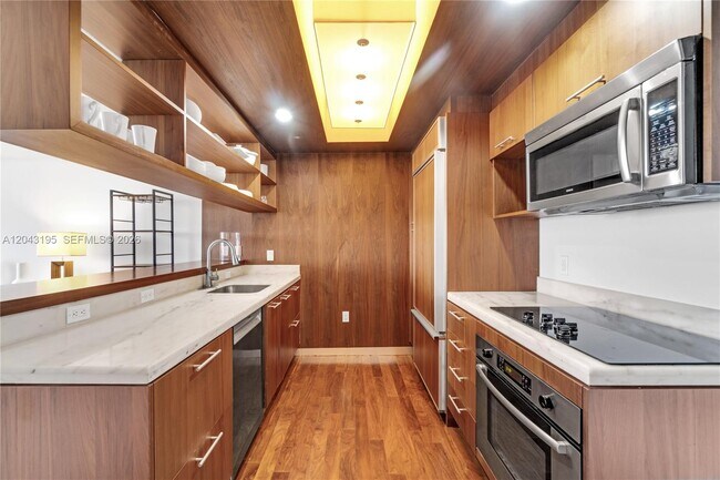 Building Photo - 50 Biscayne Blvd Unit 904