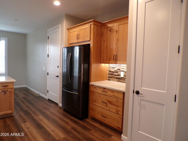 Photo - 282 Whistle Stop Rd