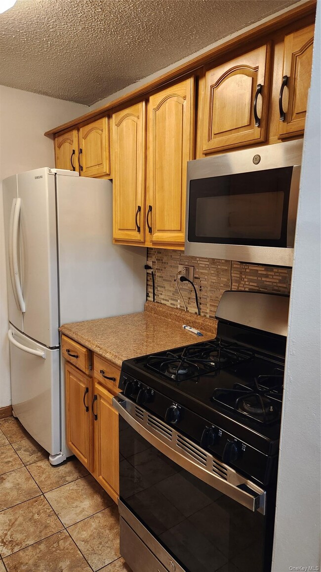 Photo - 152-18 Union Tpke Unit 204K