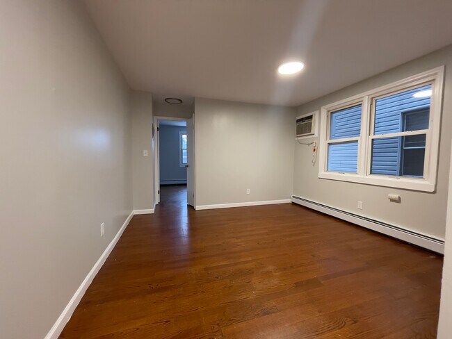 196 Lembeck Ave 1L - 188 Lembeck Ave Unit 1L