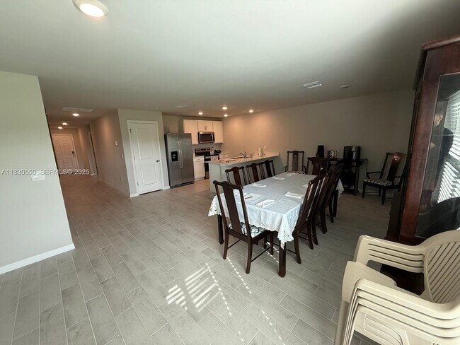 Photo - 3051 S Beechwood Cir