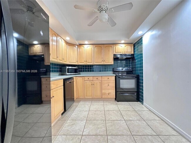 Photo - 800 Parkview Dr Unit 1007