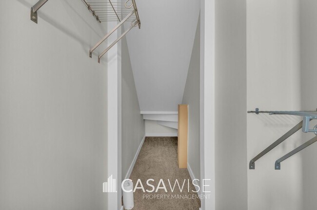 Photo - 1065 Berg Pl