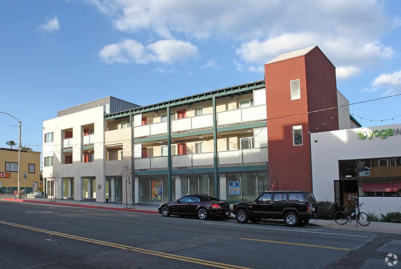 Photo - Pacific Court Apartments