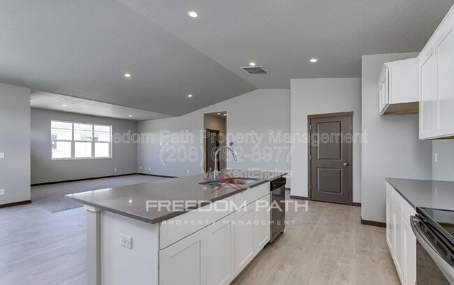 Photo - 176 Inkwood St