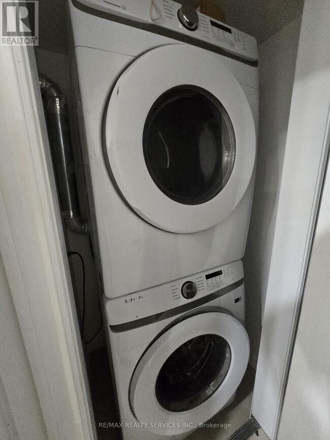 Photo - 9 Bruce Beer Dr