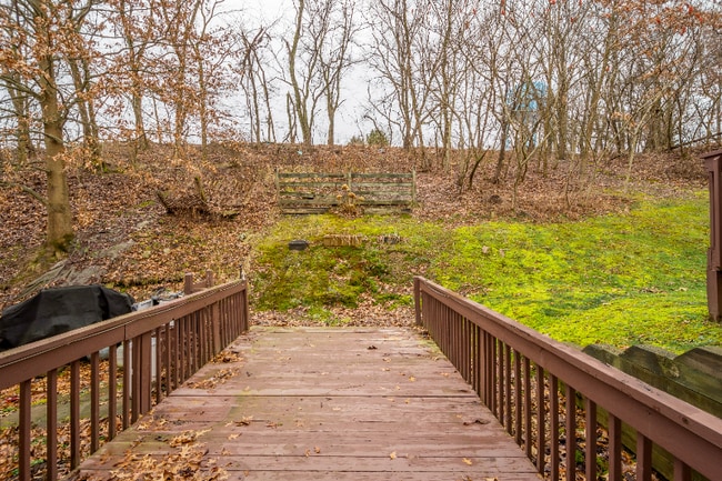 Photo - 159 Londonderry Dr