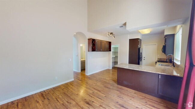 Building Photo - 2060 Pascal St Rental