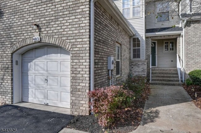 Photo - 403 Taggert Dr