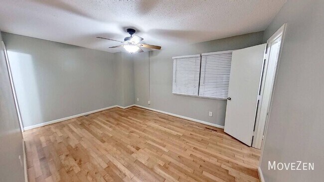 Photo - 4233 Baylor St