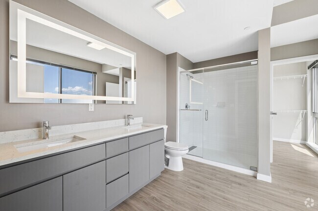 2BR, 2BA - 1,469SF - Primary Bathroom