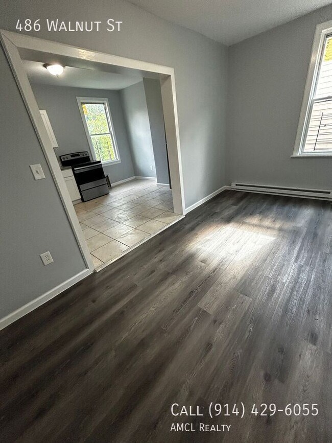 Photo - 486 Walnut St