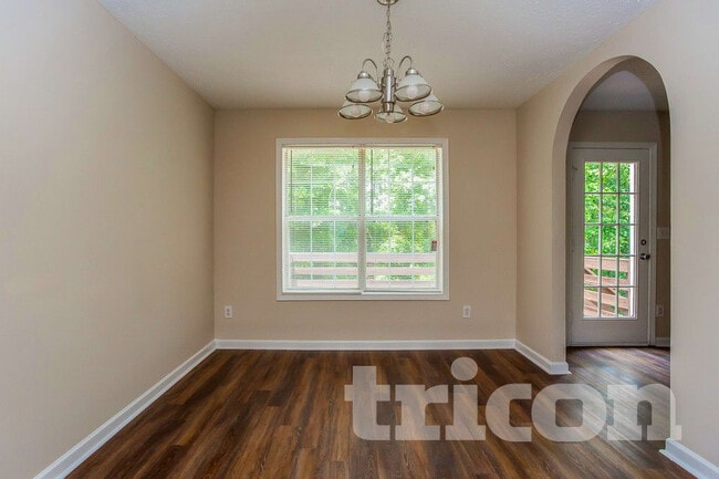 Photo - 450 Alcovy Way