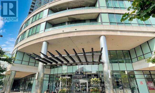 Photo - 16 Yonge St Unité 910