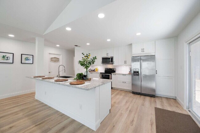 Photo - Charming Modern Home with Chef’s Kitchen & Spacious Outdoor Living