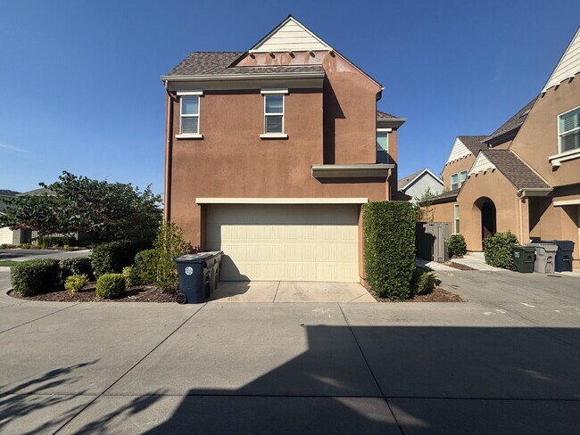 Photo - McKinley Village Two Story 3