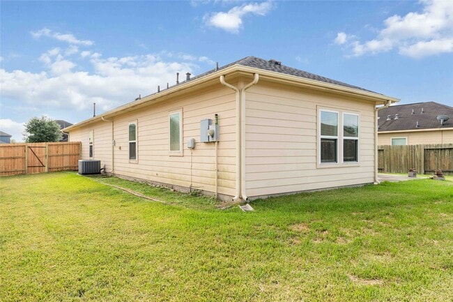 Building Photo - 2206 Grand Isle Ln