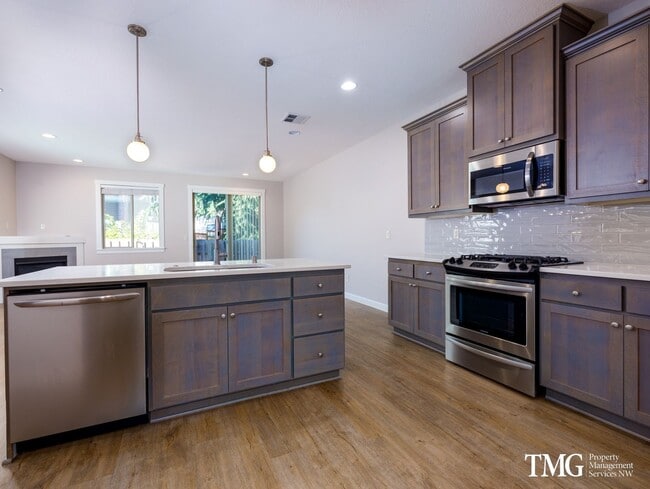 Photo - Pre-Leasing 3 Bedroom Townhome W/Garage