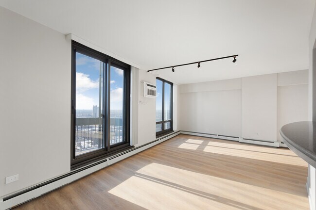 Photo - 6166 N Sheridan Rd Unit 26K
