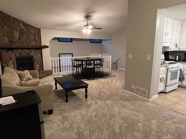 Photo - 4053 Maxanne Dr NW