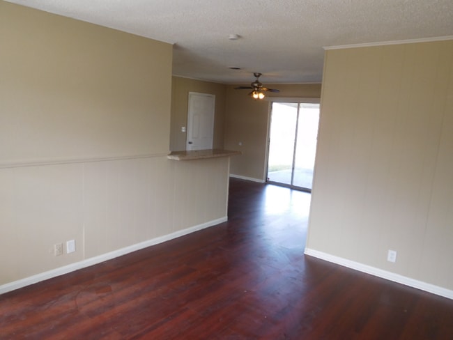 Photo - 714 Temple Cir